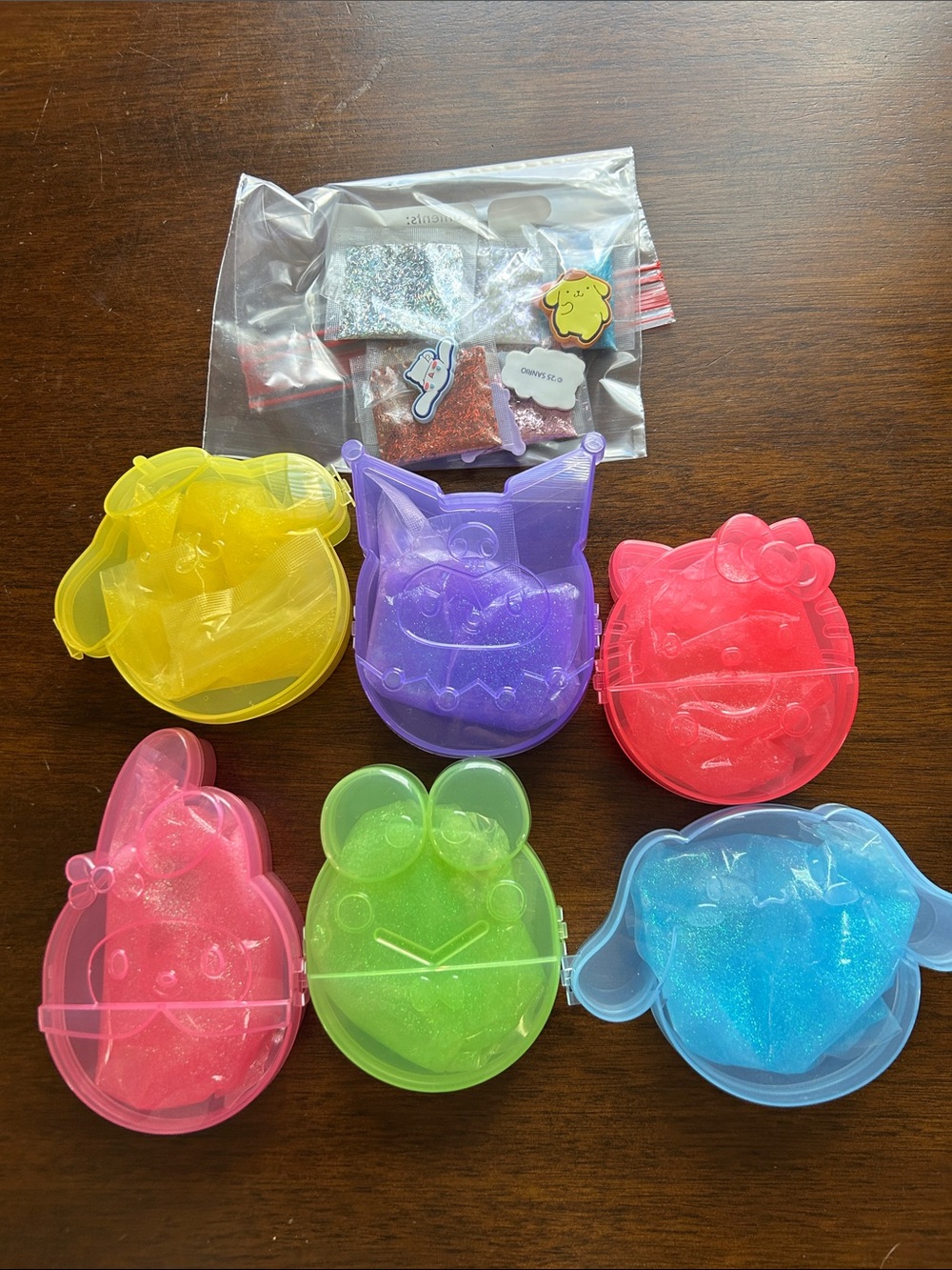 Hello Kitty/Squishmallows Scented Slime Set